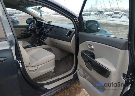 2016 Kia Sedona Lx z USA, uszkodzony, nr VIN KNDMB5C15G6116170